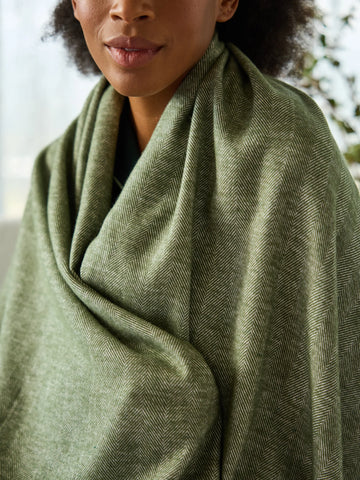Bamboo Herringbone Tassel Throw
